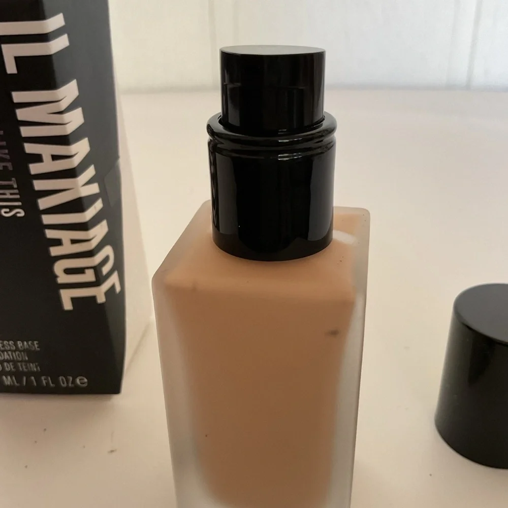 IL Makiage woke Up Like This Flawless Base Foundation in Shade 035